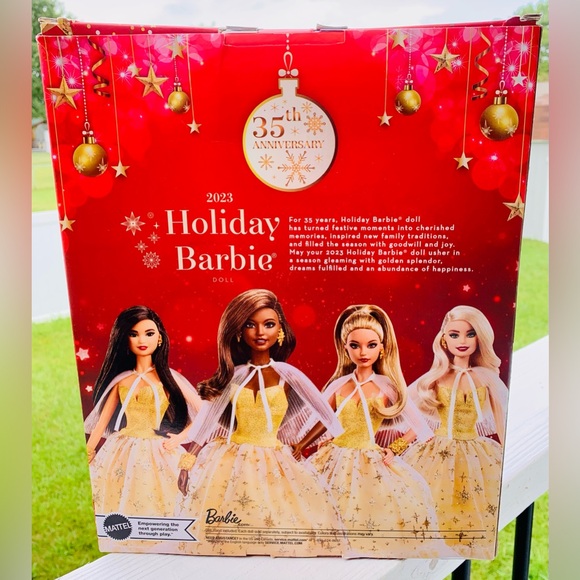 35th Anniversary- Holiday Barbie - Picture 2 of 3